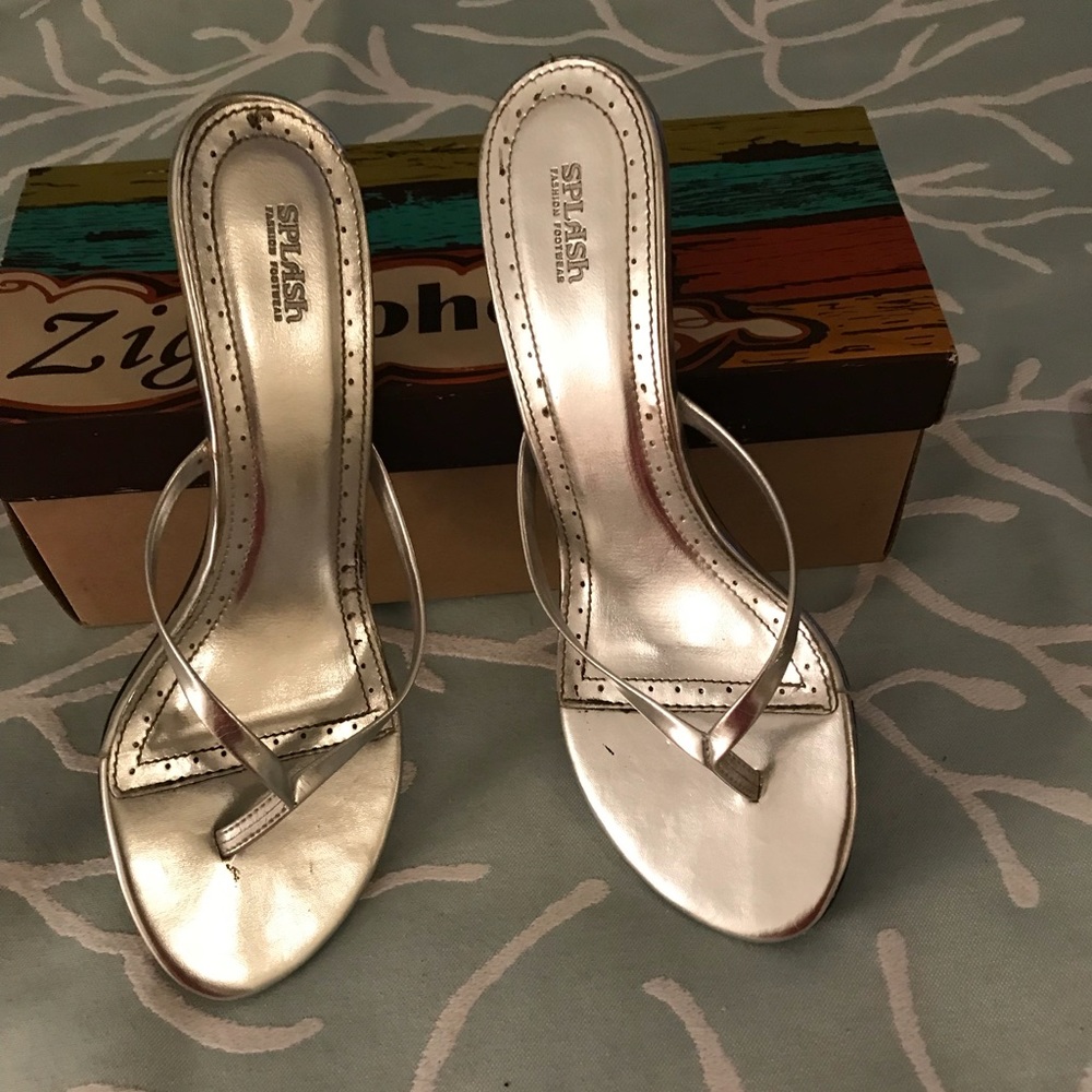Women sandals